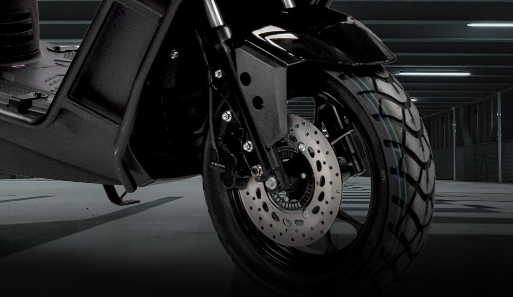 Moto Scooter ENJOY 150 V2 detalle del delantero