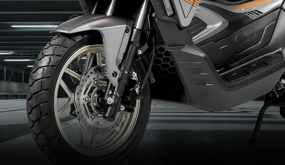 Moto Scooter MAXXIS 175 parte delantera