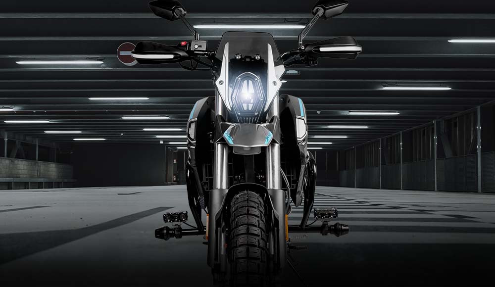 moto adventure DISCOVERY 300 parte frontal