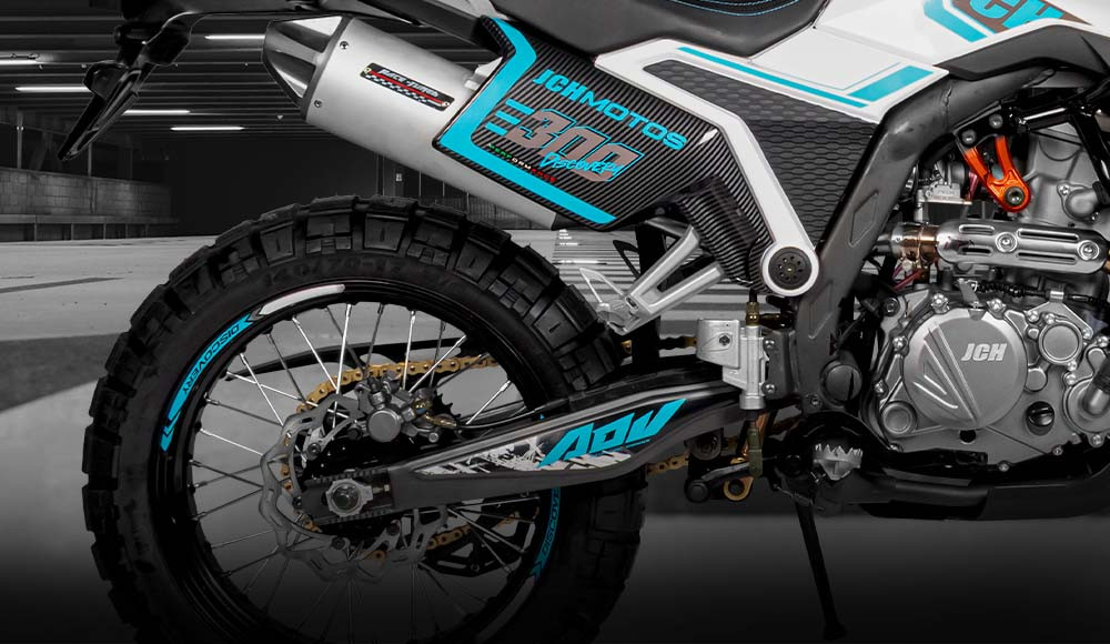 moto adventure DISCOVERY 300 parte posterior