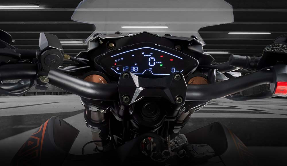 moto adventure TRAVEL EVO 300 4V detalles del tablero